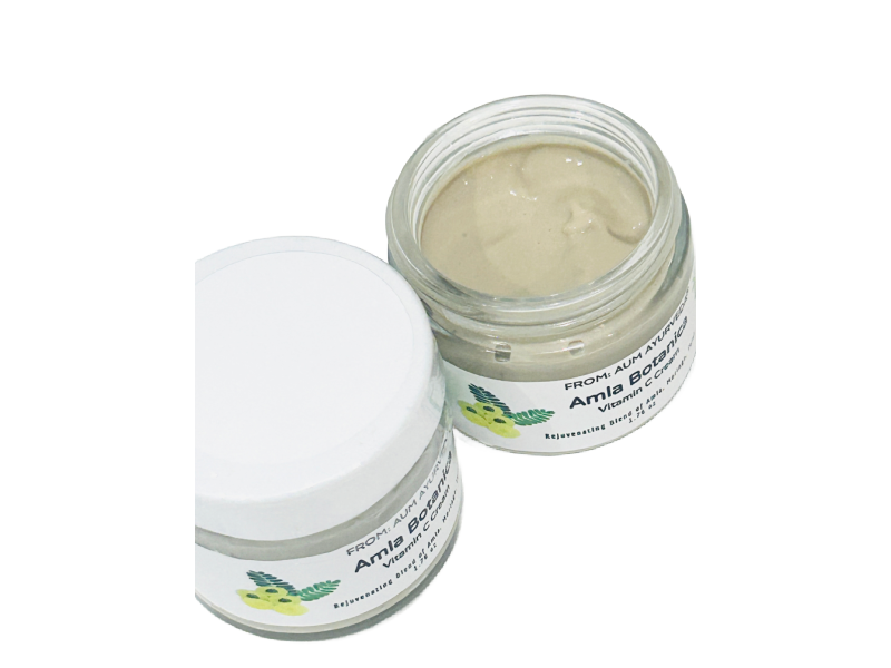 Smooth creamy texture of Amla Botanica Vitamin C Cream – lightweight, hydrating formula with natural botanicals.